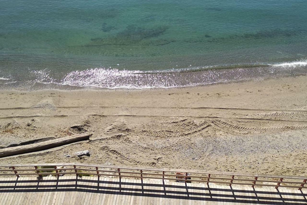 Casa Cachita 2-Confortable Estudio A Pie De Playa Эстепона Экстерьер фото